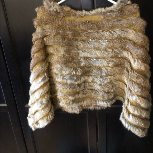 Shawl (rabbit fur) - Picture 3 of 5